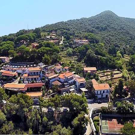 Hotel Paradiso 3*