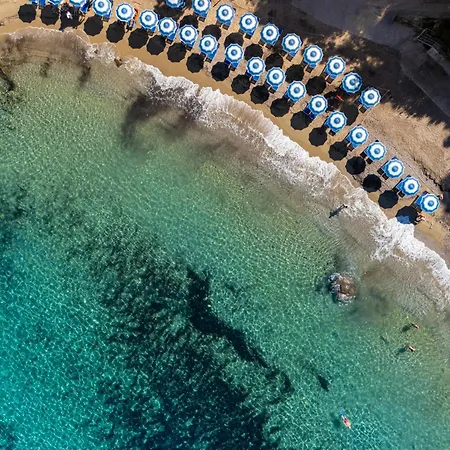 Paradiso Hotel 3*