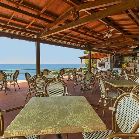 Hotel Paradiso 3*